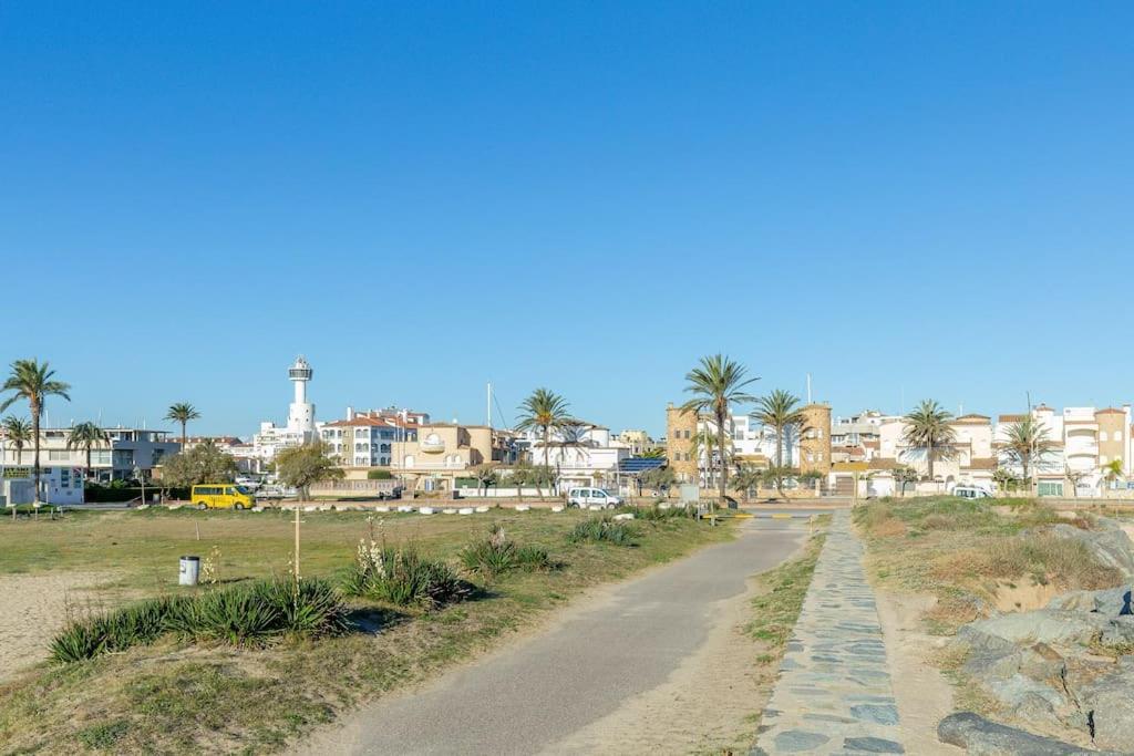 V020 - Puerto Primero Ampuriabrava Exterior foto